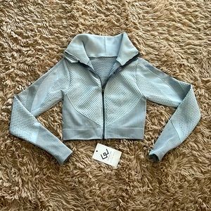 brand new comfort labs active wear cropped shit long sleeves